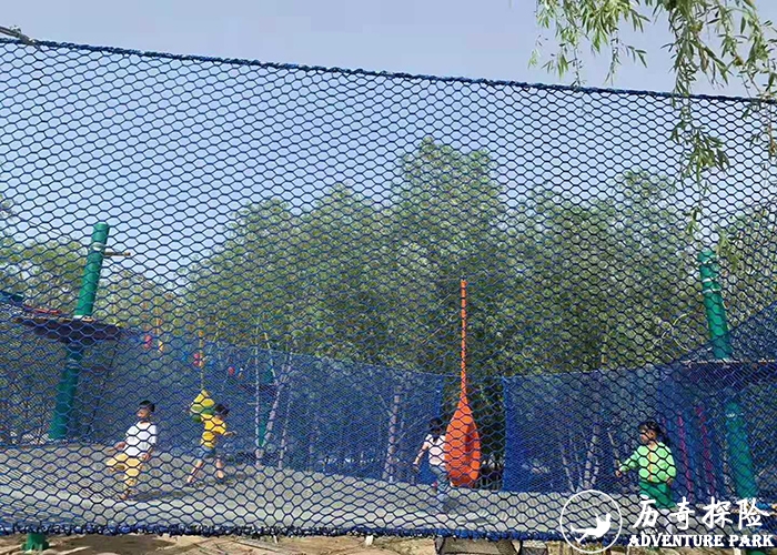 新疆库尔勒体育公园空中绳网蹦床完美收官，欢迎前来体验！